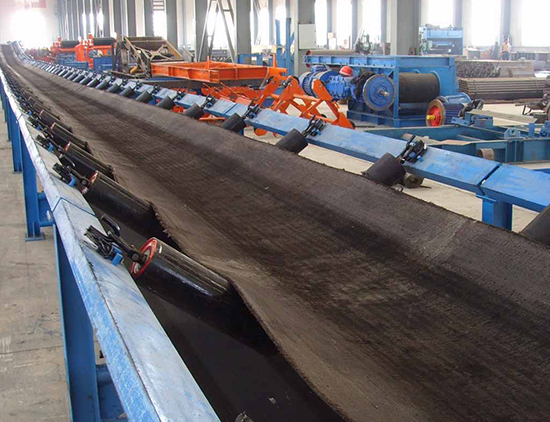 皮帶輸送機(jī)